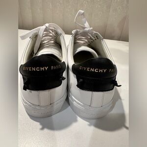 listing-status-banner